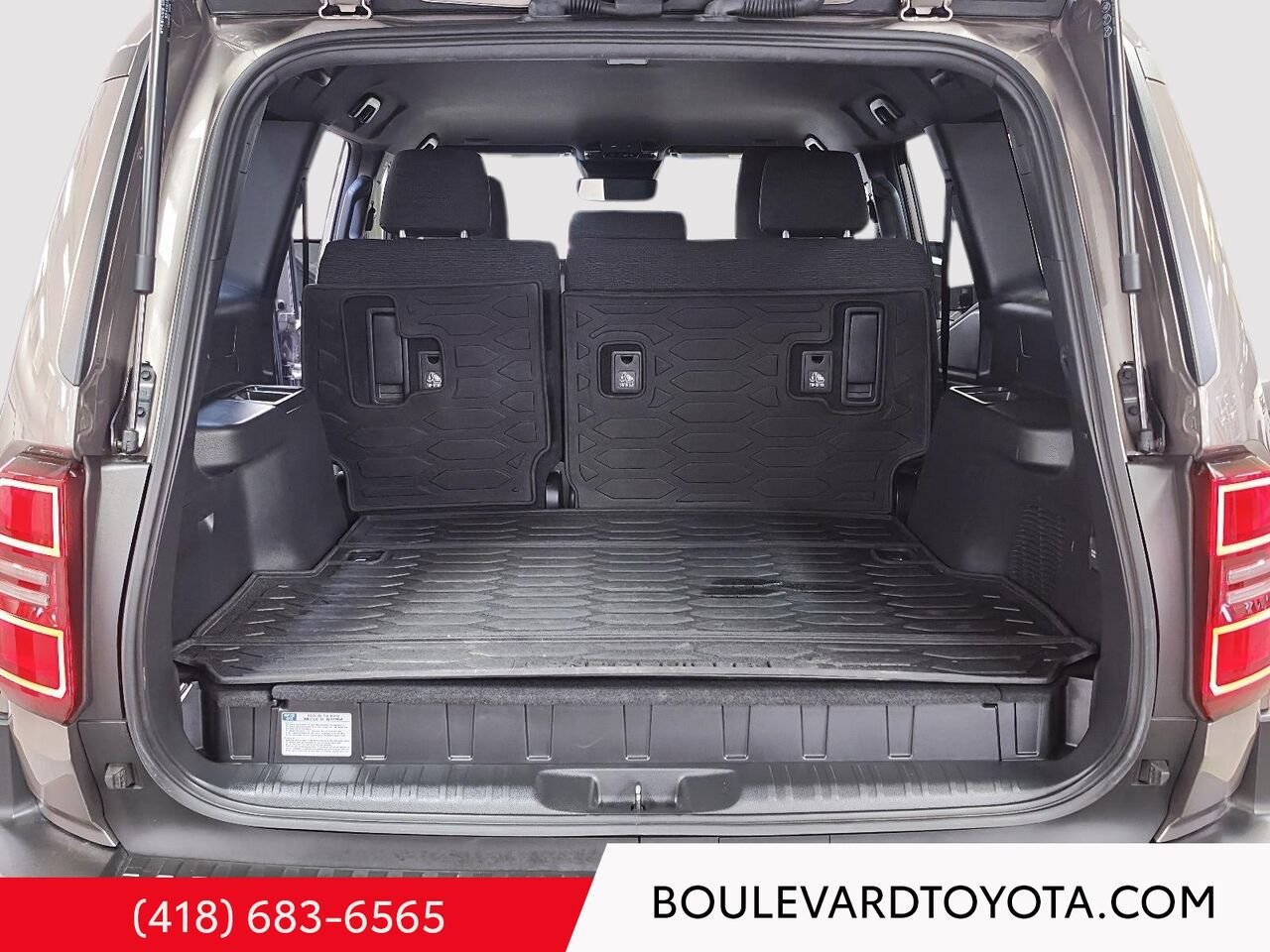 Toyota Land Cruiser 100300A-80 | 1958 2024 Gris Québec - photo #22