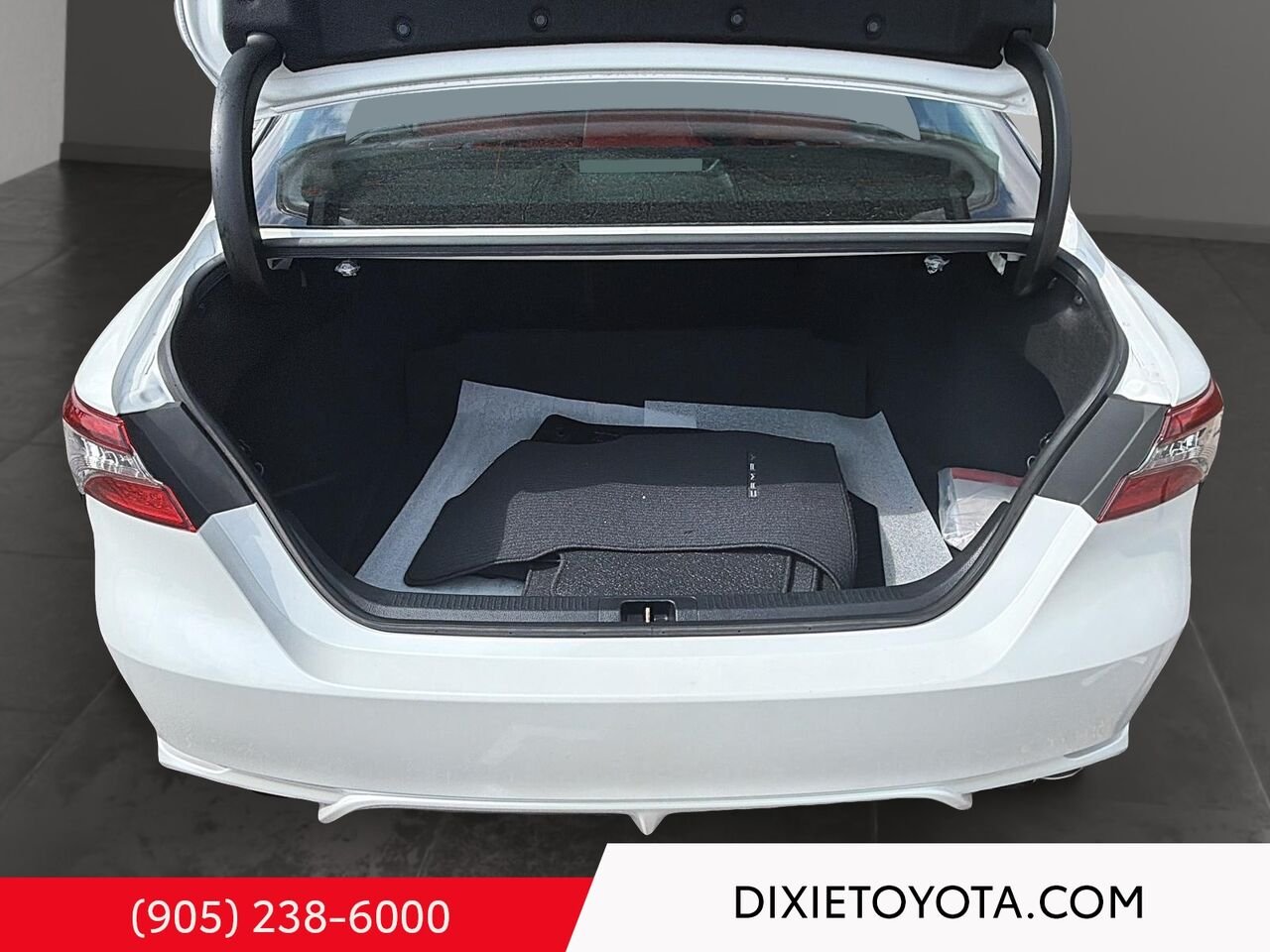 2022 Toyota Camry XSE AWD / CLEAN CARFAX / MOONROOF / HEATED SEATS / ALLOY WHEELS / CARPLAY AND ANDROID AUTO Wind Chill Pearl with Black Roof Mississauga - photo #20