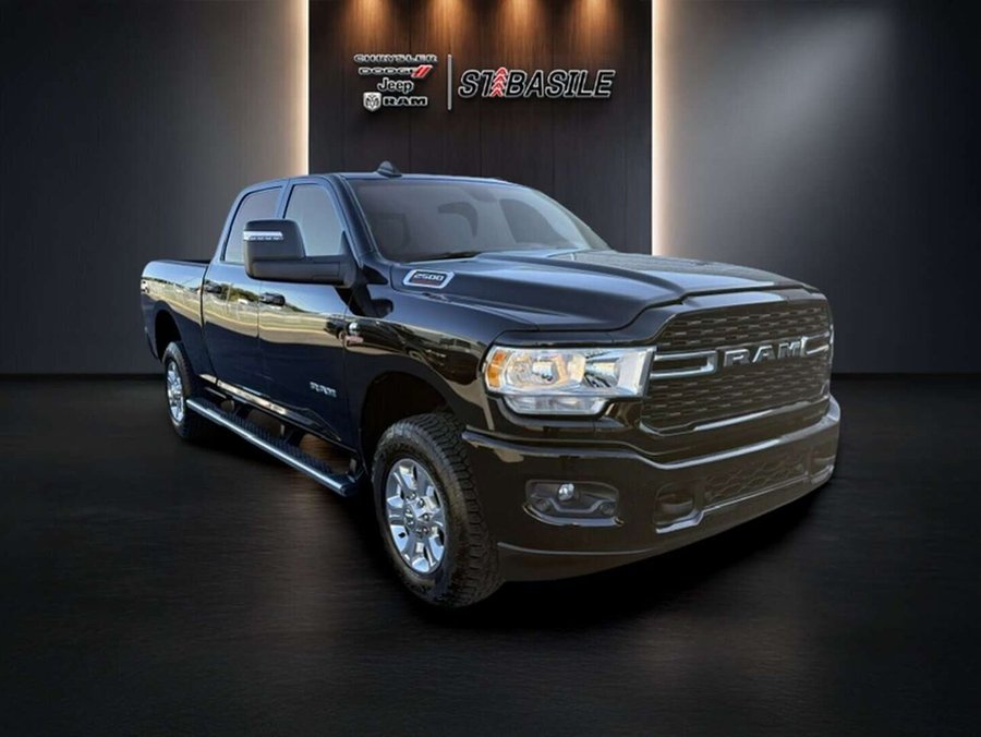 Ram 2500 Big Horn 4x4 Crew Cab 6'4 Box 2024 Noir