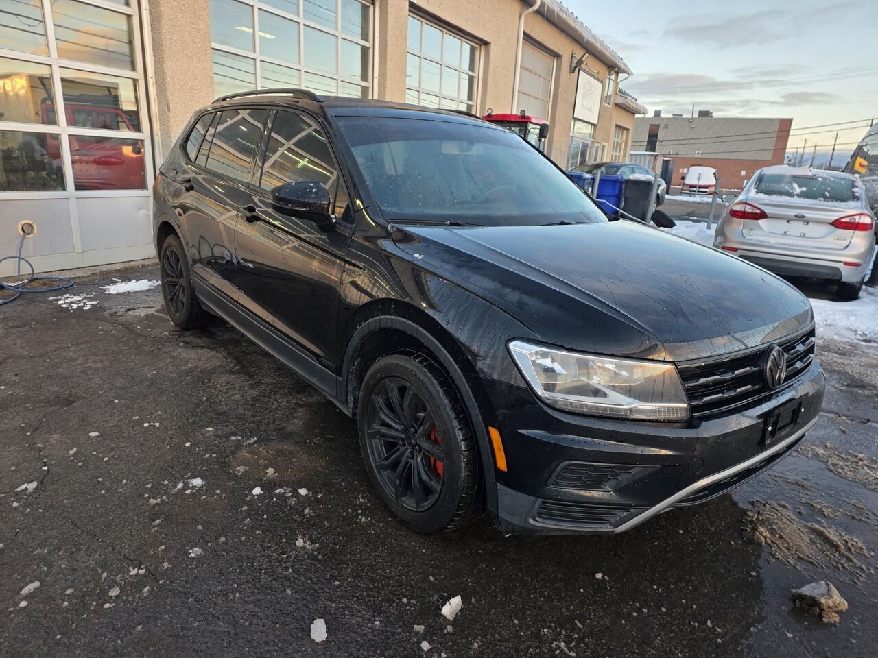 2019 Volkswagen Tiguan Black  - photo #7