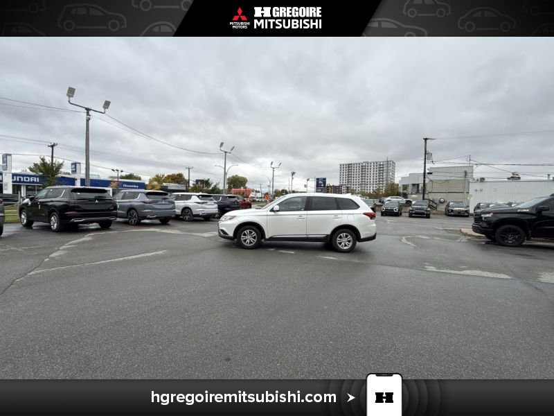 2020 Mitsubishi Outlander White Laval - photo #5