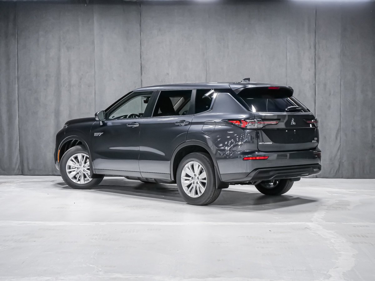 Mitsubishi Outlander PHEV ES 2026 Gris graphite métallisé Montréal - photo #3
