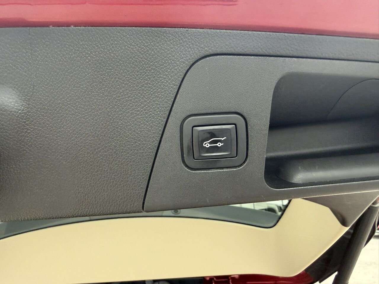 2017 Buick Envision PREMIUM II AWD Red Laval - photo #14