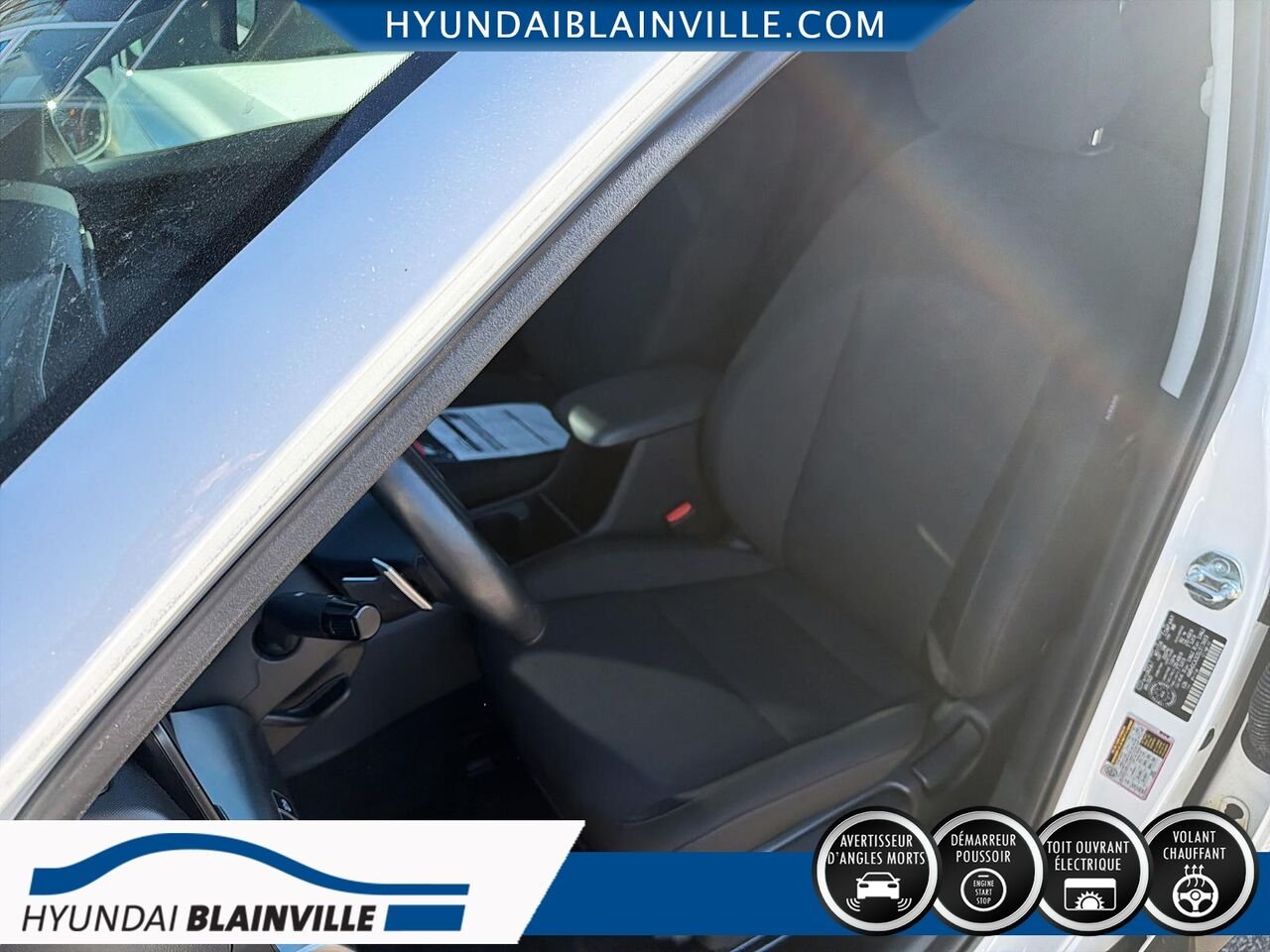 2025 Hyundai Kona White Blainville - photo #8