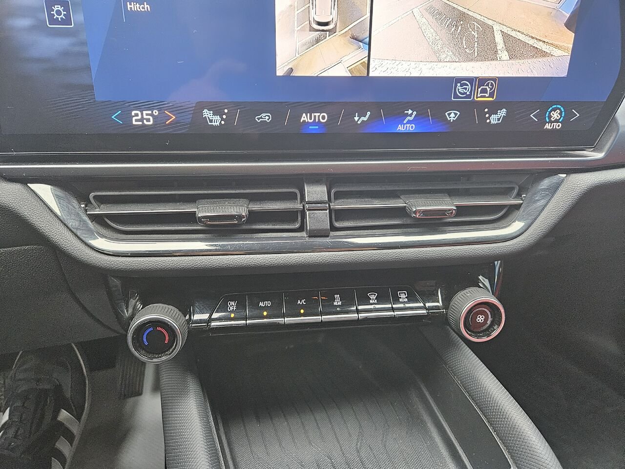 2024 Chevrolet Equinox EV RS 4 portes avec 2RS Grey Thetford Mines - photo #9