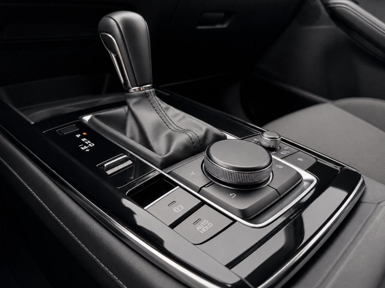 2023 Mazda CX-30 Black Châteauguay - photo #10