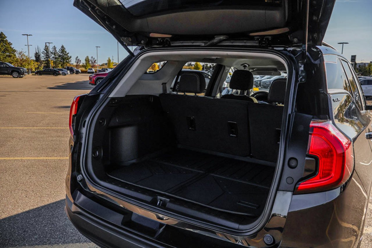 2024 GMC Terrain AWD 4dr SLE Black Sherwood Park - photo #7