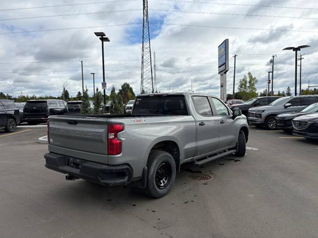 2023 Chevrolet Silverado 1500 4WD Crew Cab 147 Work Truck Grey Sherwood Park - photo #4