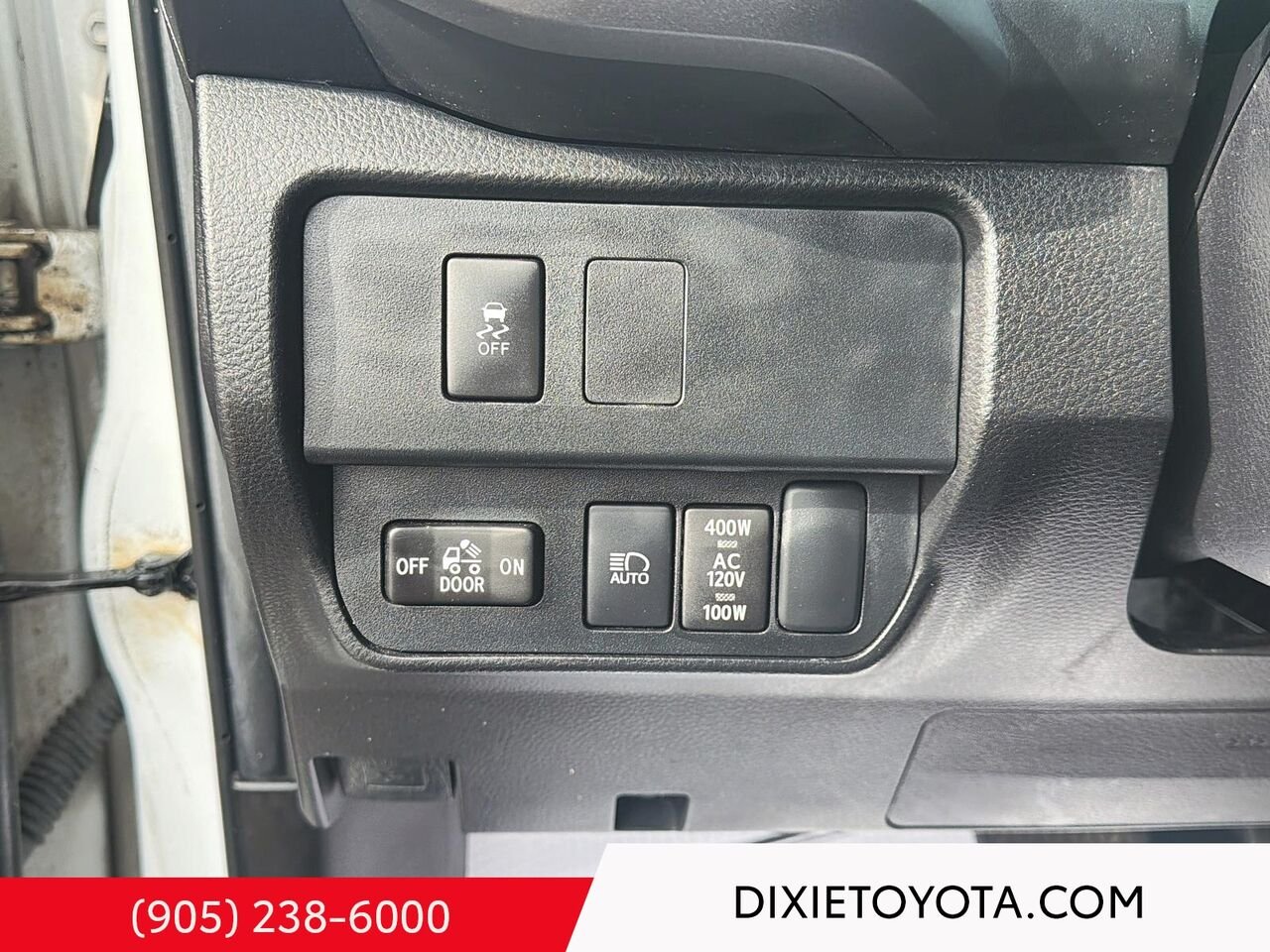 2023 Toyota Tacoma TRD SPORT 4WD / V6 / HEATED SEATS / TOYOTA SAFETY SENSE / CARPLAY AND ANDROID AUTO White Mississauga - photo #11