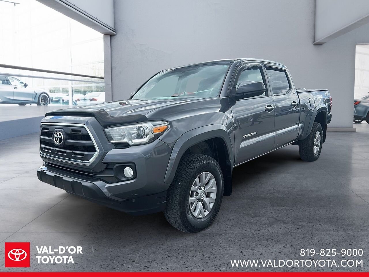 Toyota Tacoma SR5 Double Cab V6 4RM BA 2017 Gris magnétique métallisé Val-d'Or - photo #0