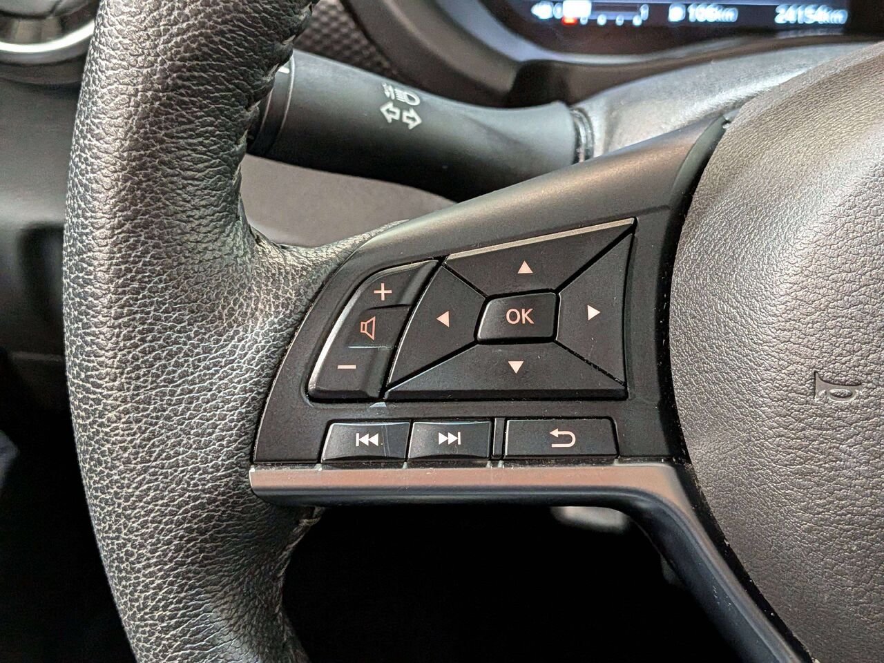 2024 Nissan Kicks SV FWD White Val-David - photo #13