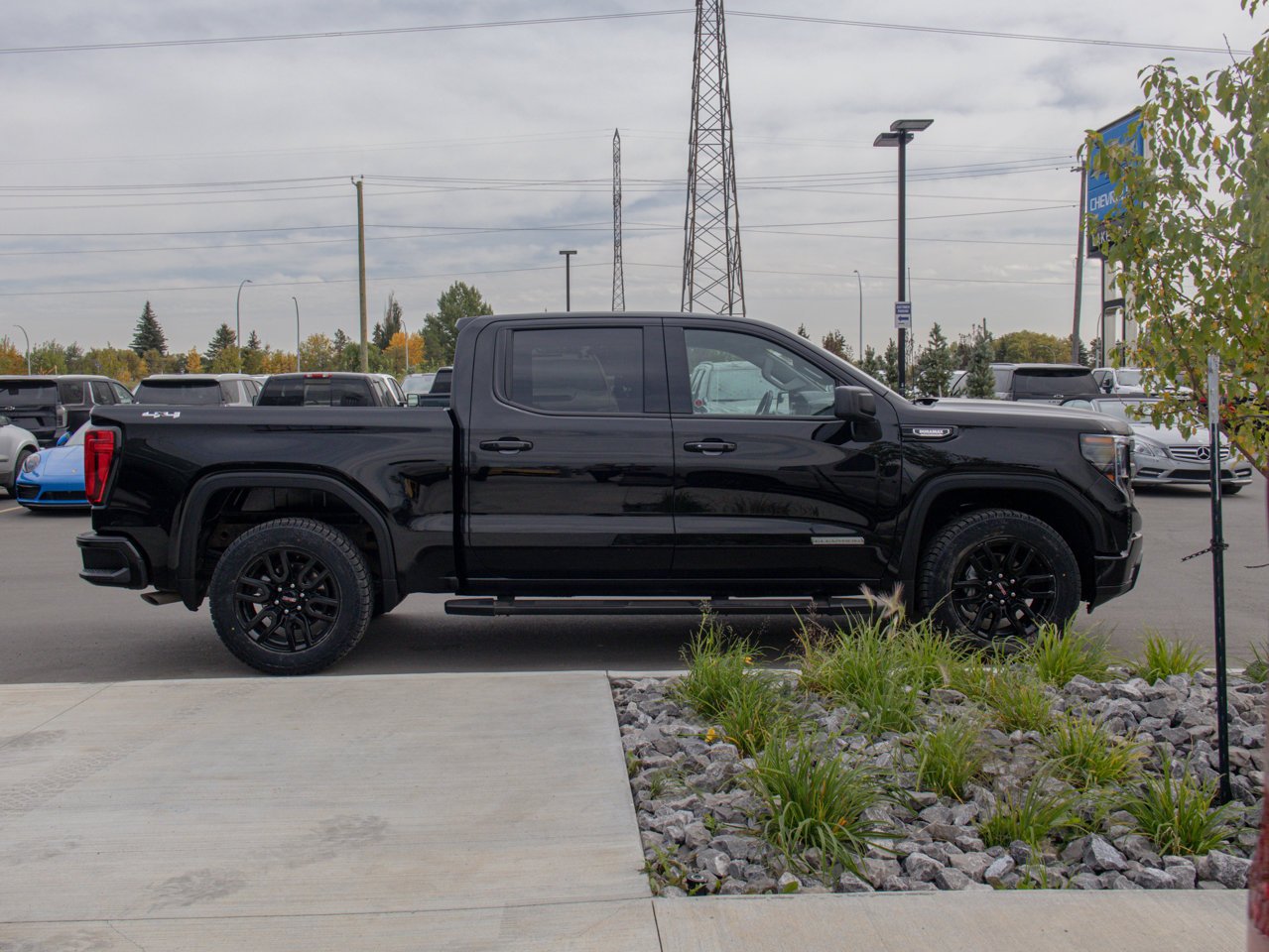 2024 GMC Sierra 1500 4WD Crew Cab 147 Elevation Black Sherwood Park - photo #12