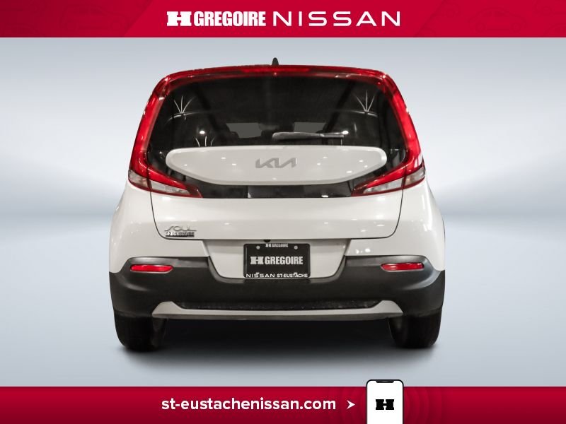 2022 Kia Soul White Saint-Eustache - photo #10