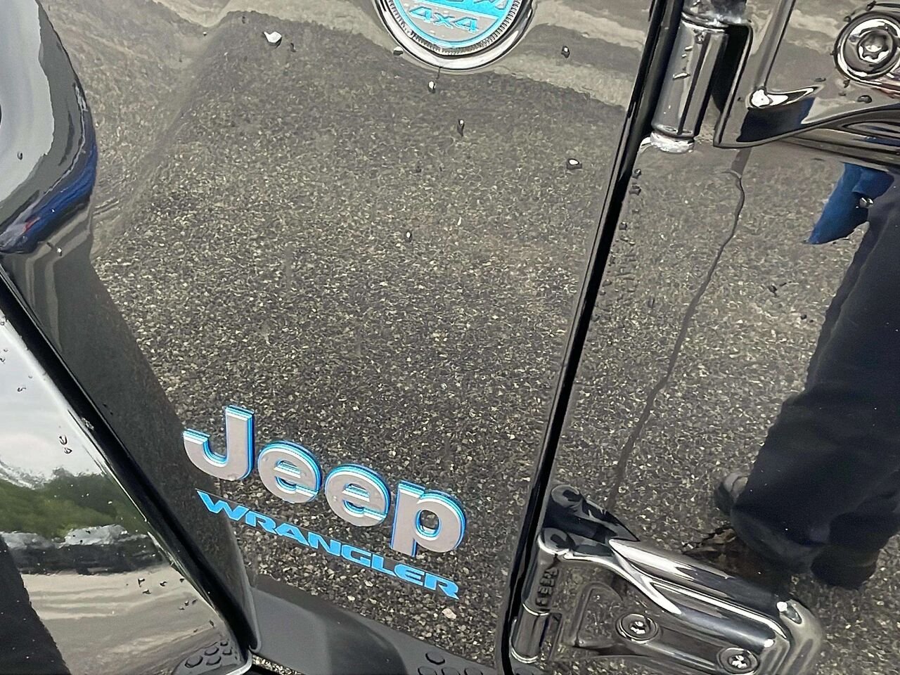 2023 Jeep Wrangler Black Gatineau - photo #9