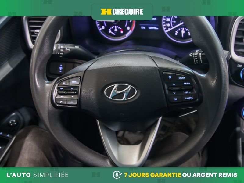2022 Hyundai Venue White Blainville - photo #16