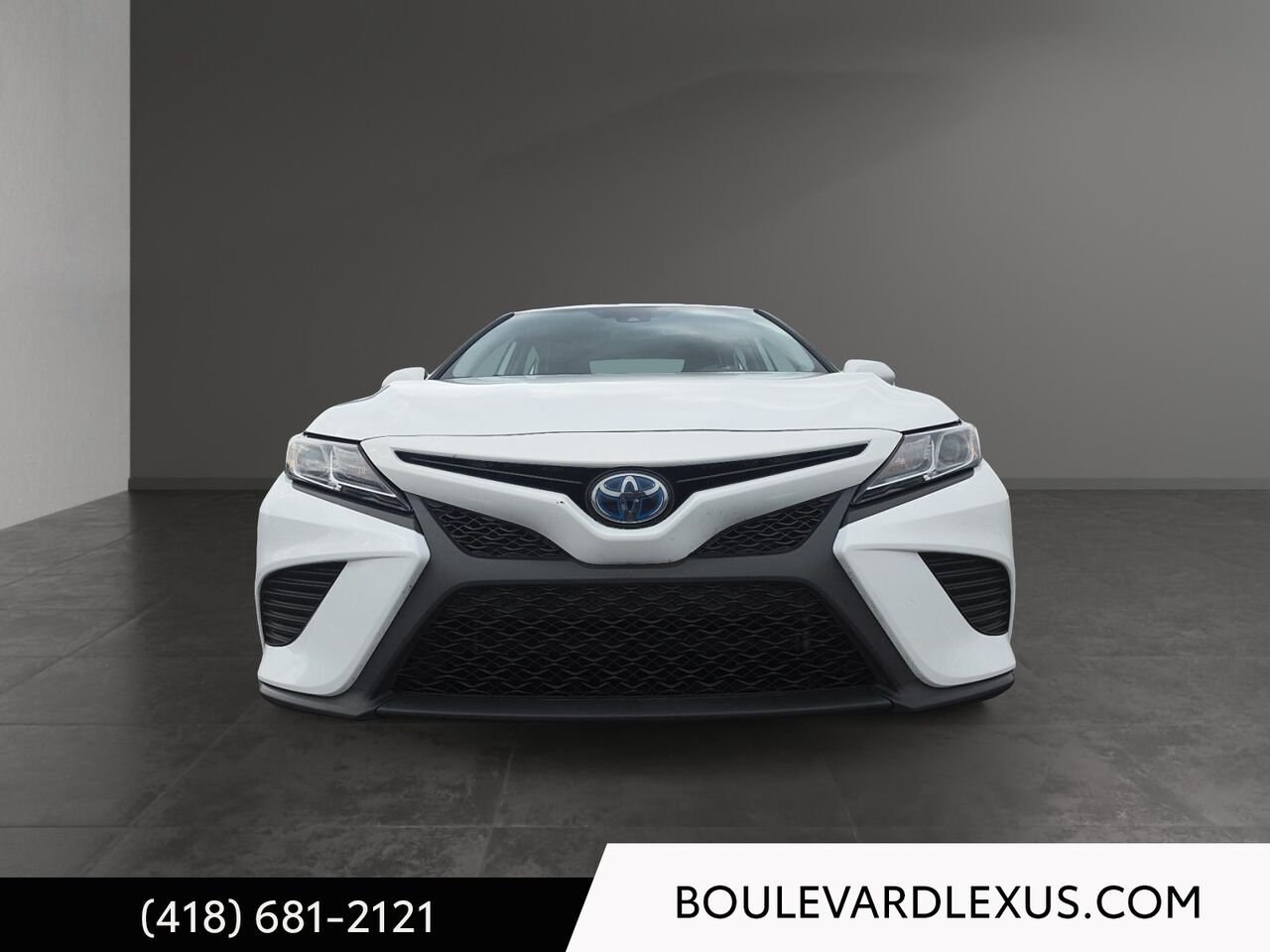 2020 Toyota Camry 19936A | SE hybride BA White Quebec - photo #1