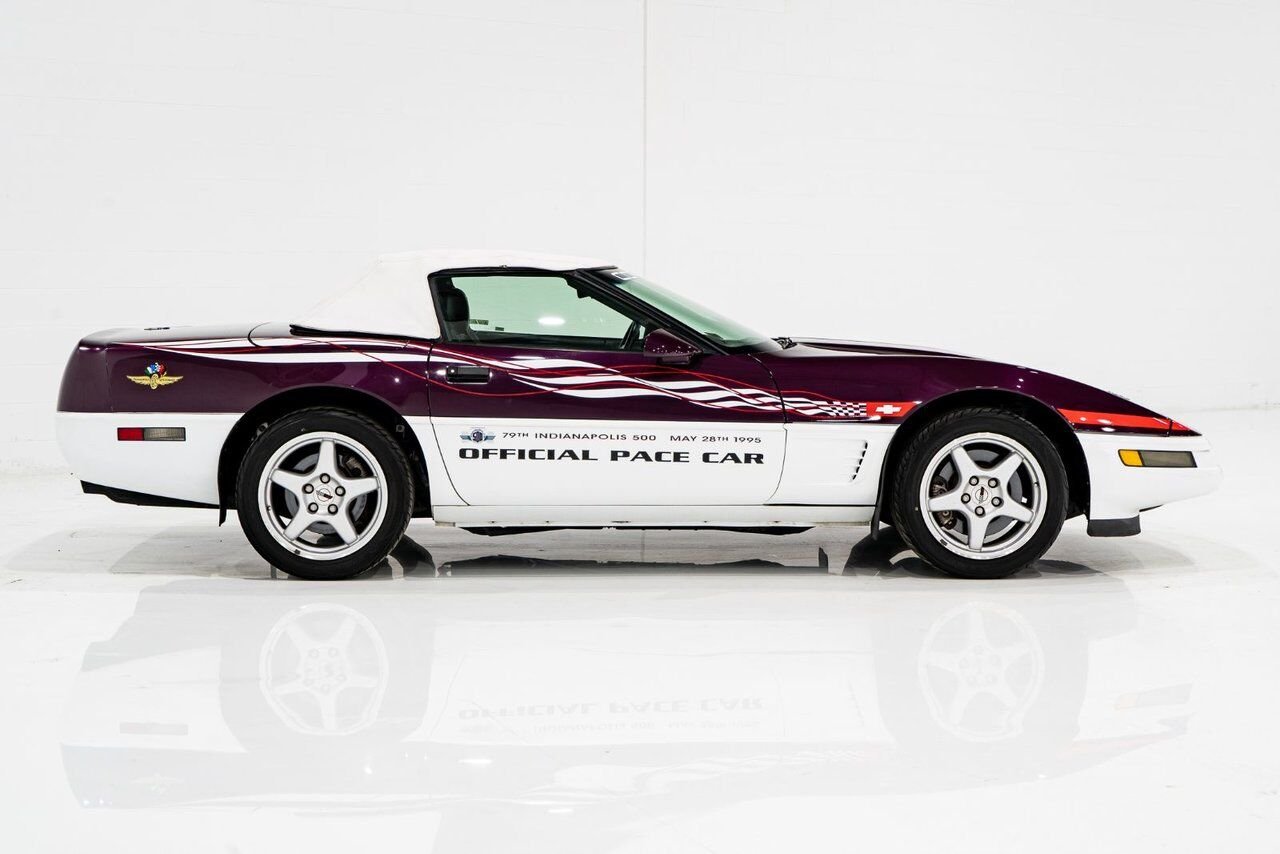 Chevrolet Corvette Convertible Pace Car 1995 Mauve Montréal - photo #64