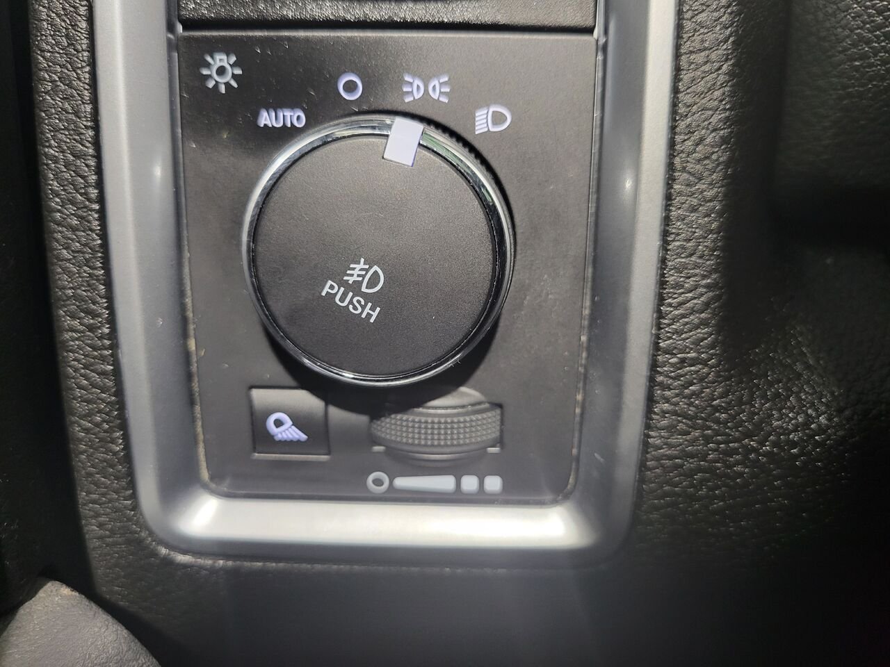 2019 Ram 1500 Classic Black  - photo #28
