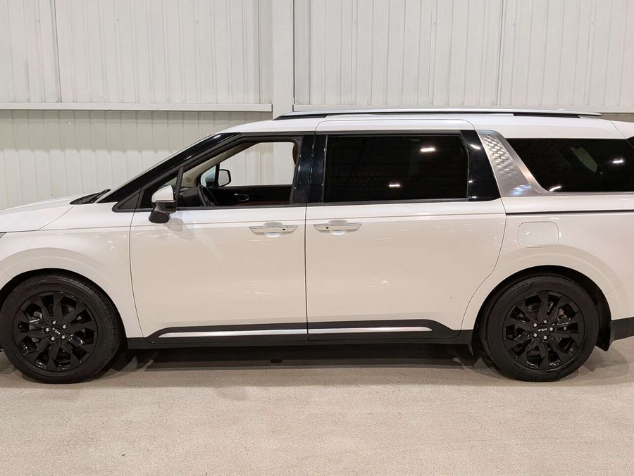 2022 Kia Carnival SX FWD *Ltd Avail* White