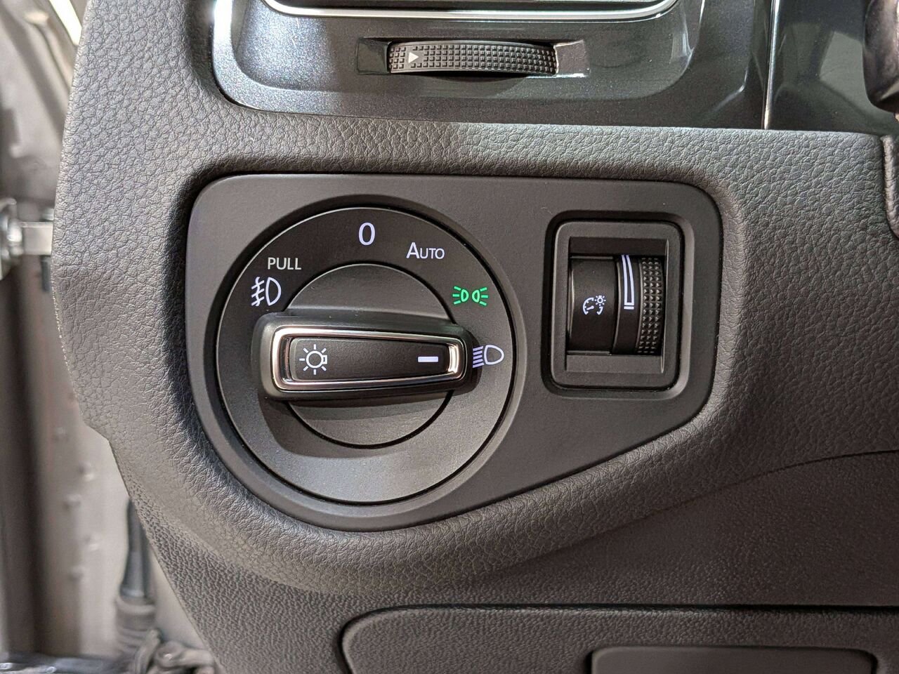 Volkswagen Golf Alltrack 2018 Argent Val-David - photo #29