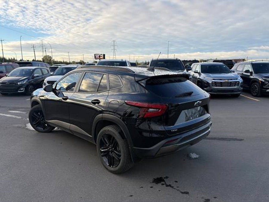 2025 Chevrolet Trax ACTIV FWD 1.2T | 3M | Power Sunroof Black