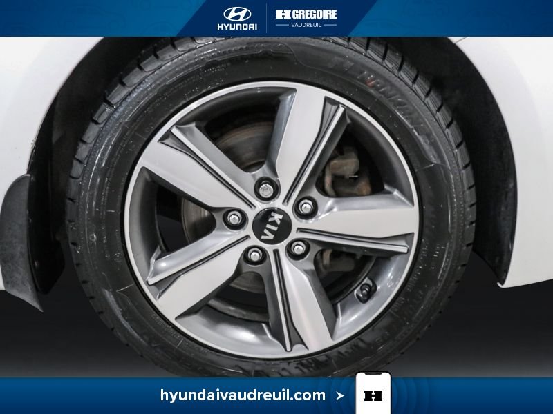 2018 Kia Forte5 White Saint-Eustache - photo #33