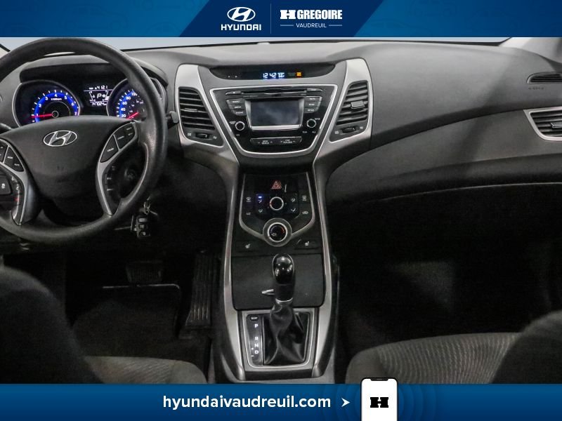 Hyundai Elantra YR819 | Allure sport berline 4 portes BA 2016 Blanc Laval - photo #22