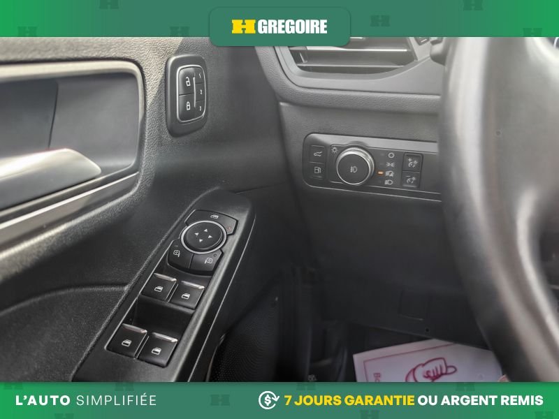 2022 Ford Escape Grey Laval - photo #19