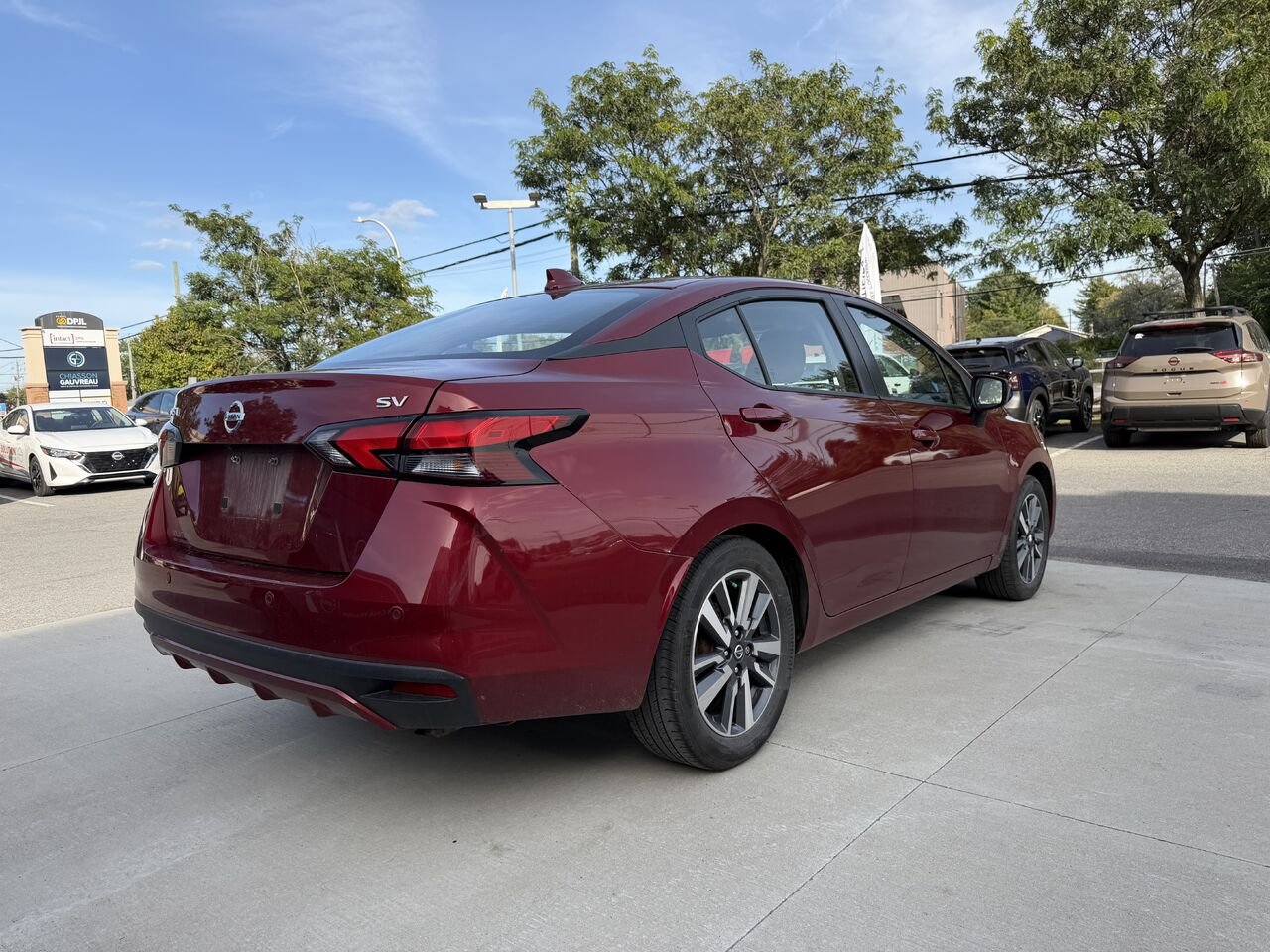 2021 Nissan Versa Red Châteauguay - photo #6