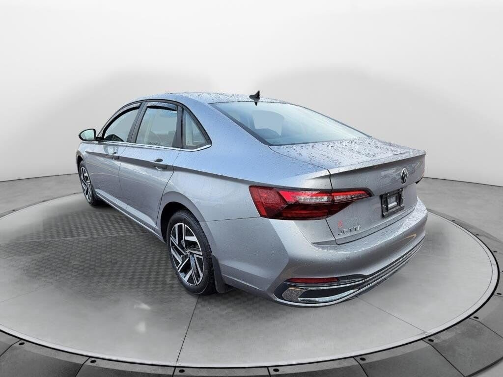 Volkswagen Jetta Highline 2024 Baie-Comeau - photo #3