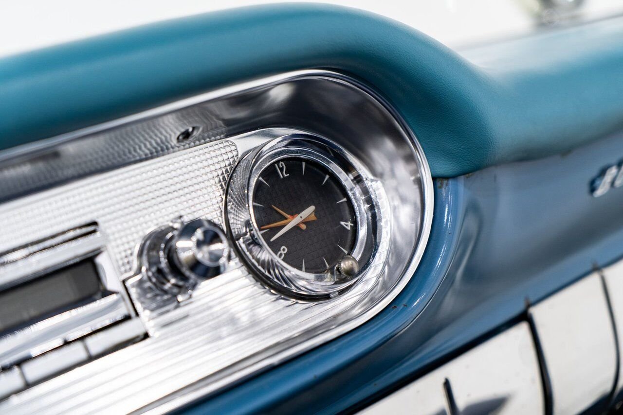 Pontiac Bonneville *PRICE IN USD* Fuel injected 347/315HP 1 of 630 produced 1957 Blanc Montréal - photo #80