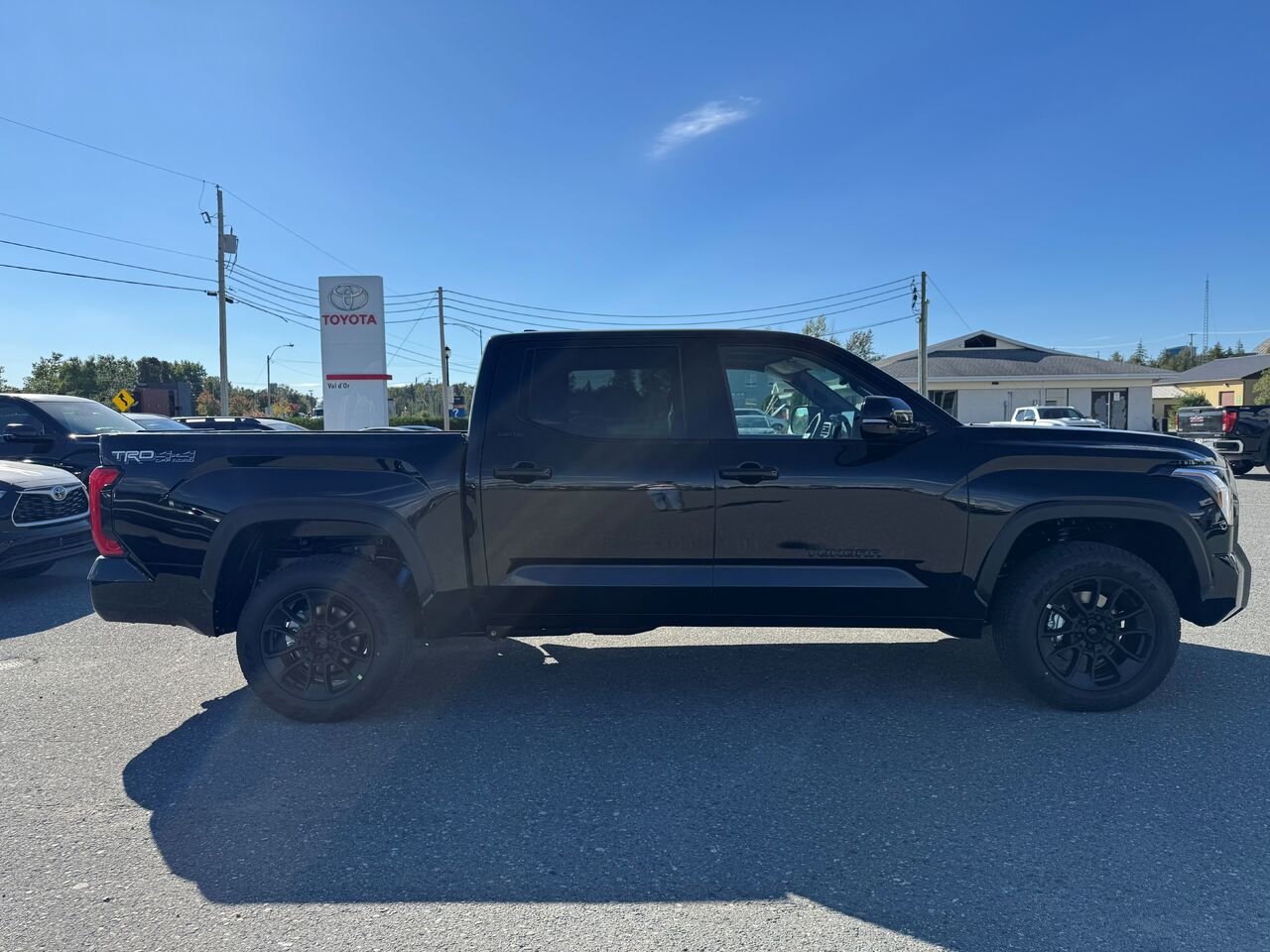 2026 Toyota Tundra Limited CrewMax 4x4 Midnight Black Metallic Val-d'Or - photo #1