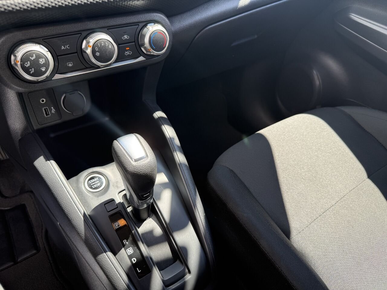 Nissan Kicks Play 2025 Noir Châteauguay - photo #16