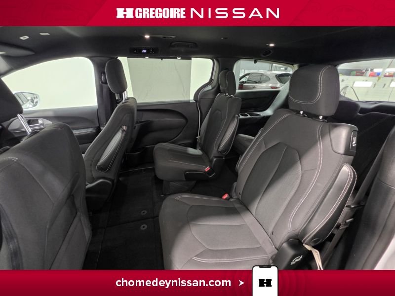 2019 Chrysler Pacifica White Saint-Eustache - photo #18