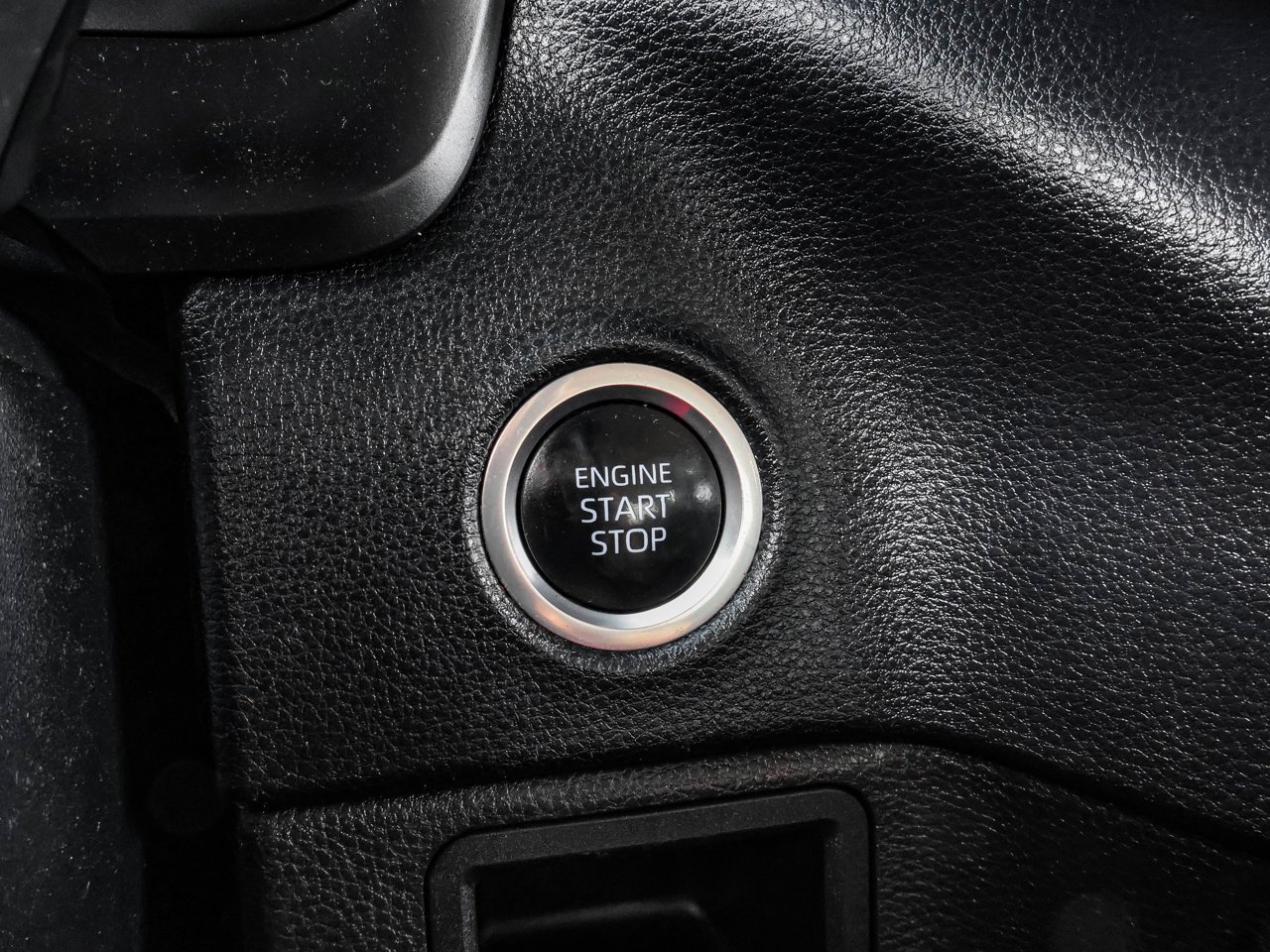 2024 Toyota Tundra 4x4 Crewmax SR White Sherwood Park - photo #23