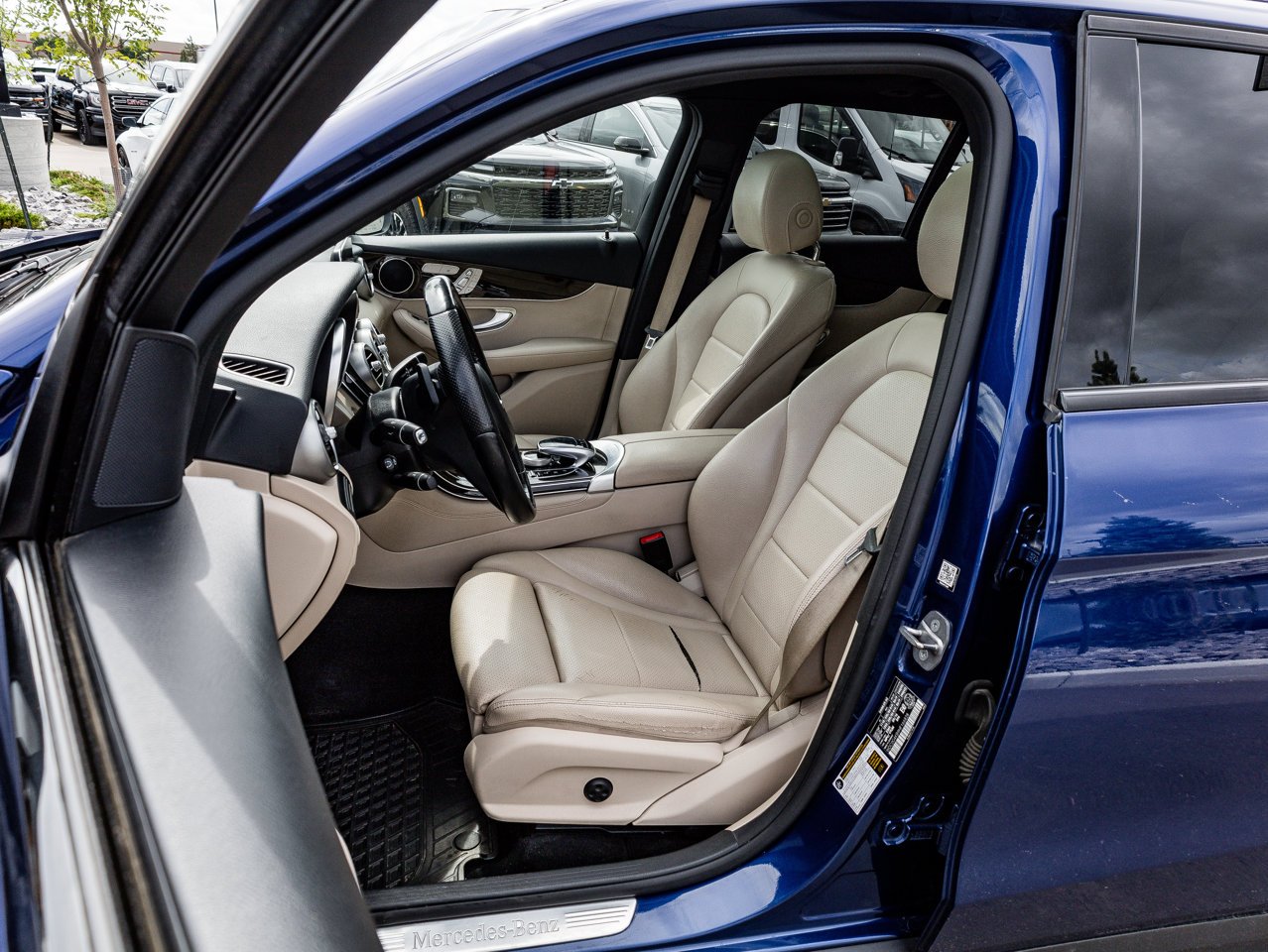 2017 Mercedes-Benz GLC 4MATIC 4dr GLC 300 Blue Sherwood Park - photo #16