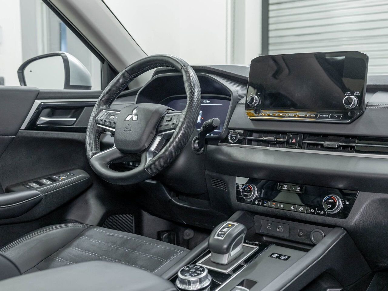 2024 Mitsubishi Outlander Plug-In Hybrid SEL AWD *TOIT* NAV CAM 360 SIÈGES CHAUFF REG ADAPT Silver Saint-Jérôme - photo #26