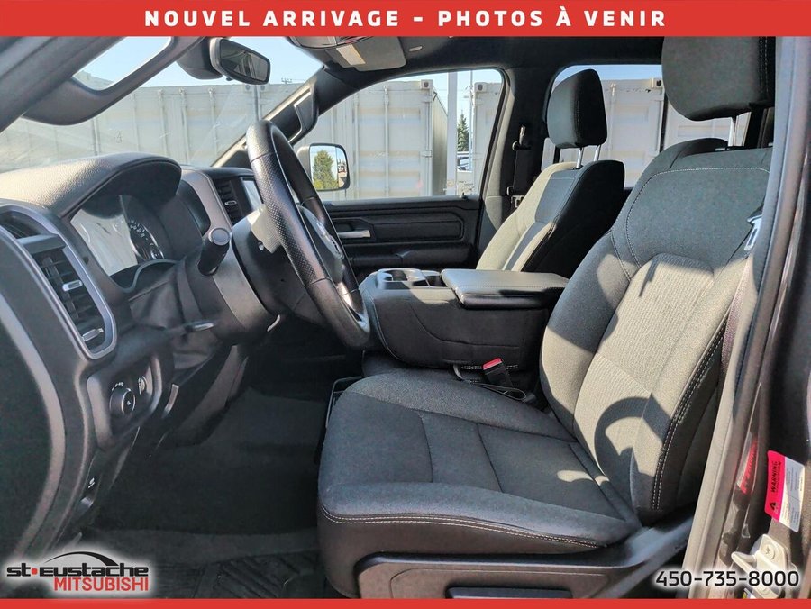 Ram 1500 Tradesman cabine d'équipe 4x4 caisse de 6 pi 4 po-6 place,couvert de boite,carplay/android auto 2022 Argent