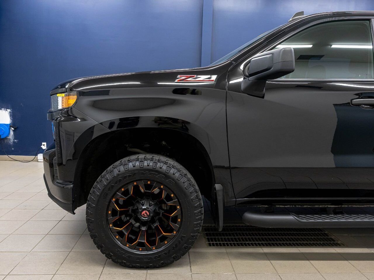 Chevrolet Silverado 1500 CUSTOM TRAIL BOSS CREW 4X4 V8 *CARPLAY* WIFI USB 2021 Noir Saint-Jérôme - photo #28