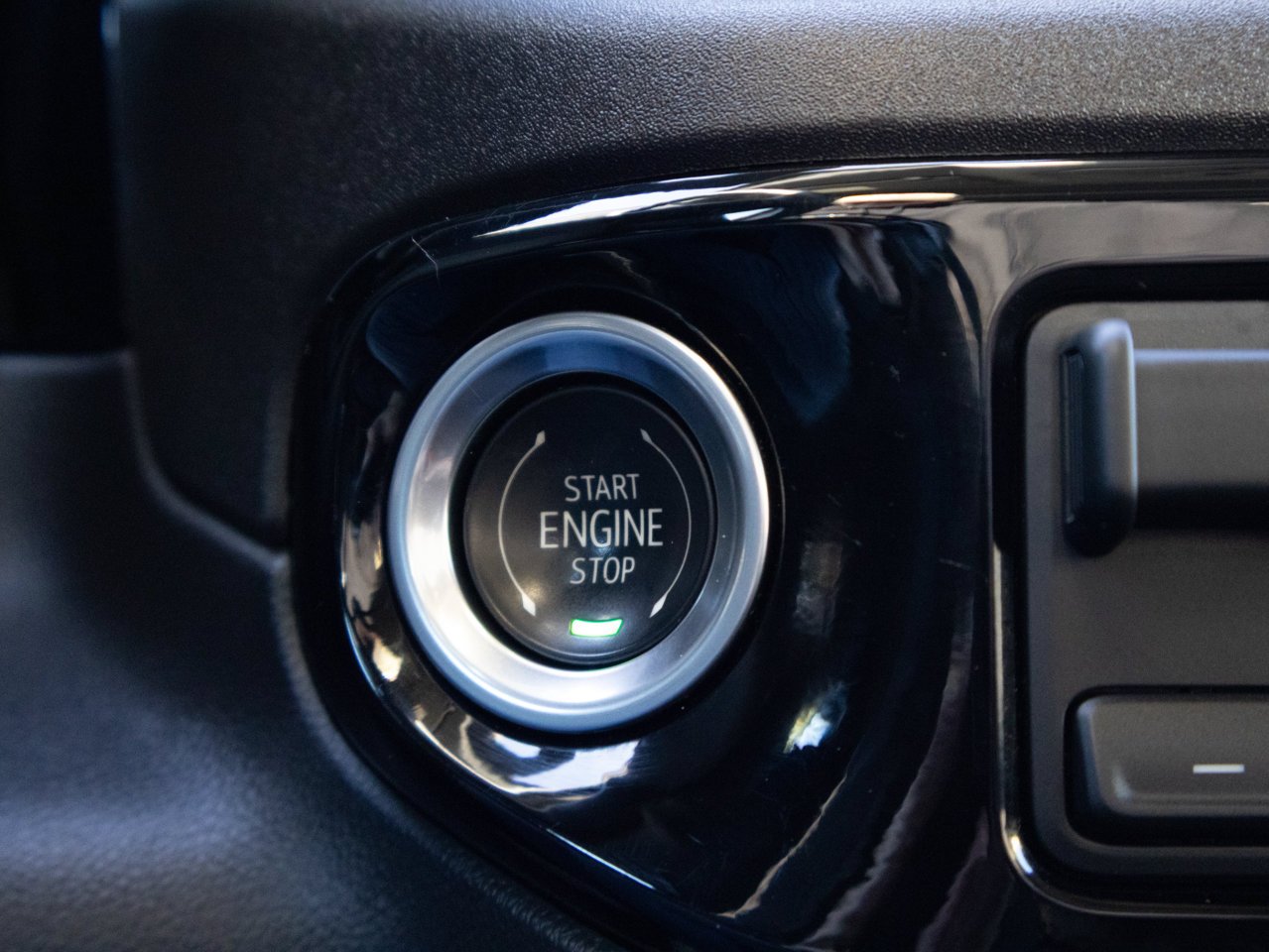 2024 GMC Sierra 1500 4WD Crew Cab 147 Elevation Black Sherwood Park - photo #21
