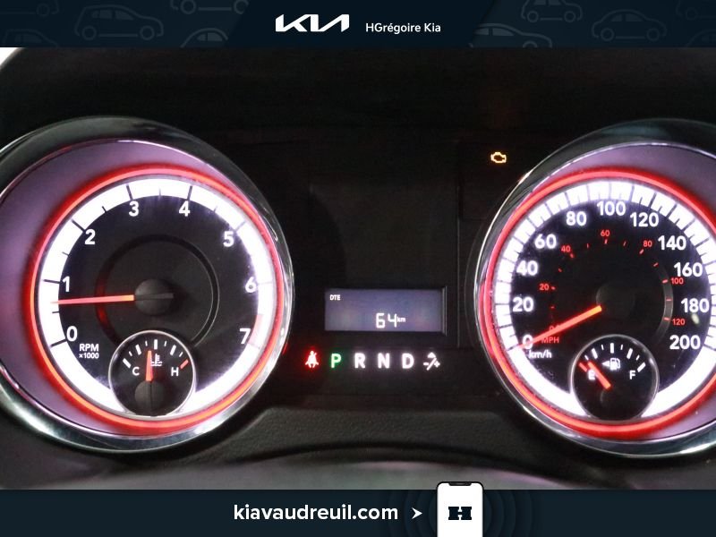 2015 Dodge GR Caravan Grey Laval - photo #17