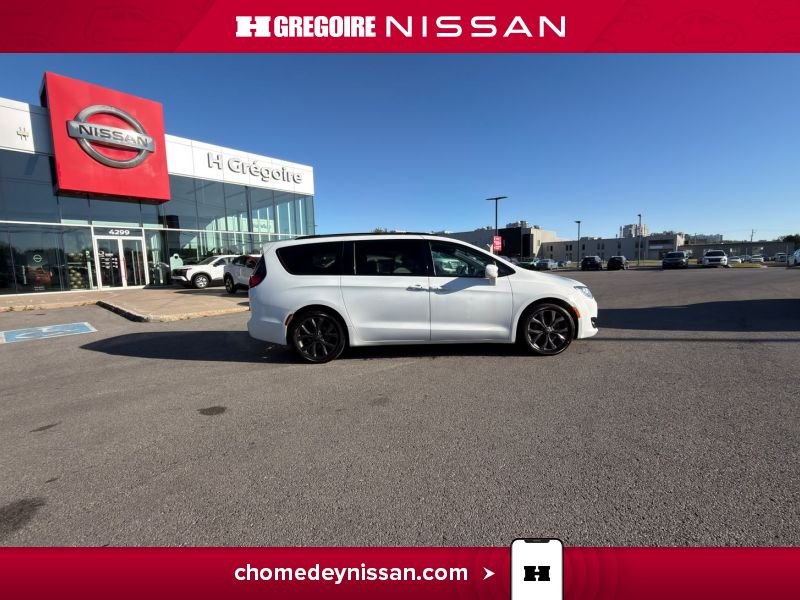 2019 Chrysler Pacifica White Blainville - photo #11
