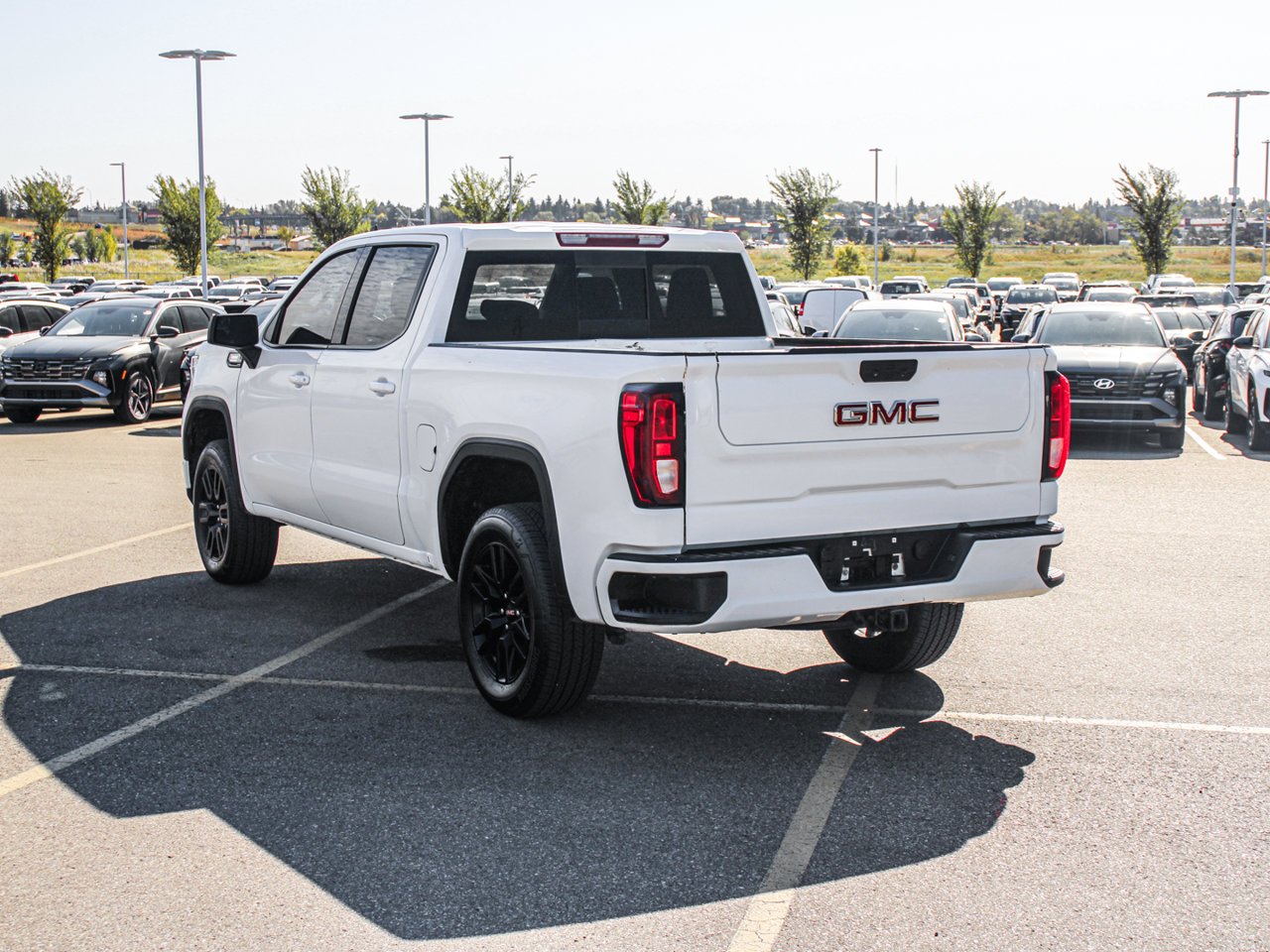 2022 GMC Sierra 1500 4WD Crew Cab 147 Elevation White Sherwood Park - photo #5