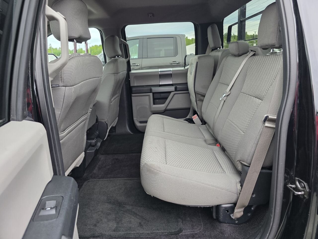 Ford F-150 Cab SuperCrew 4RM 157 po XLT 2016 Noir Rouyn-Noranda - photo #17