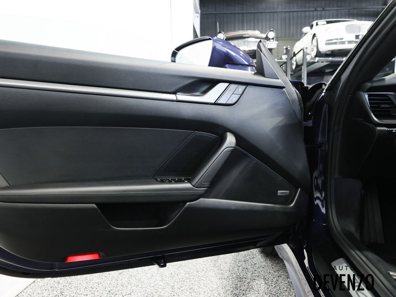 2024 Porsche 911 Blue Saint-Eustache - photo #9