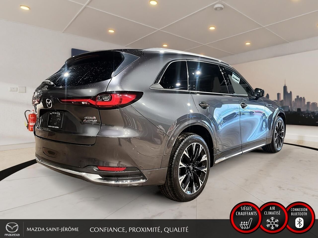 Mazda CX-90 hybride léger Signature | TOIT PANORAMIQUE | AWD | CUIR NAPPA | SIEGES CAPITAINES 2024 Gris Saint-Jérôme - photo #5