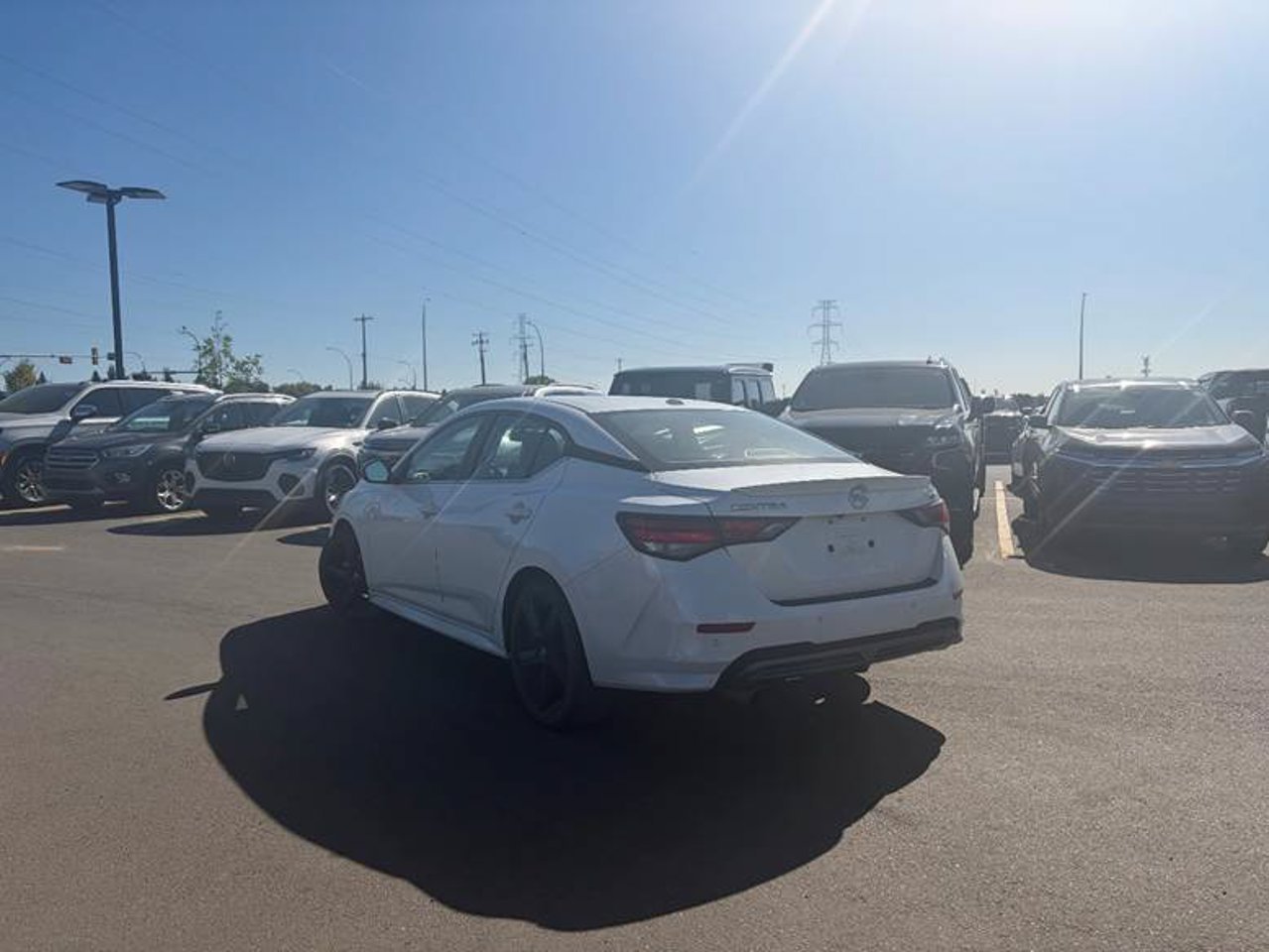 2021 Nissan Sentra SR CVT White Sherwood Park - photo #3