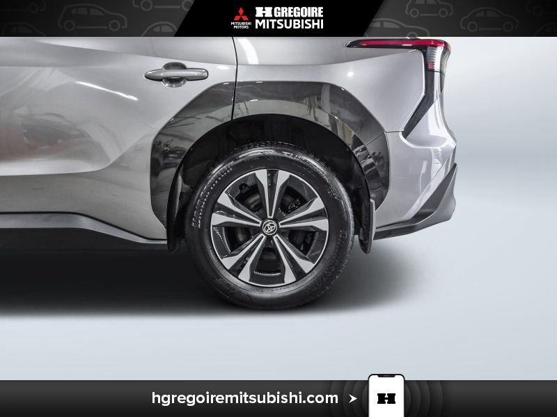 2023 Toyota BZ4X Grey Laval - photo #11