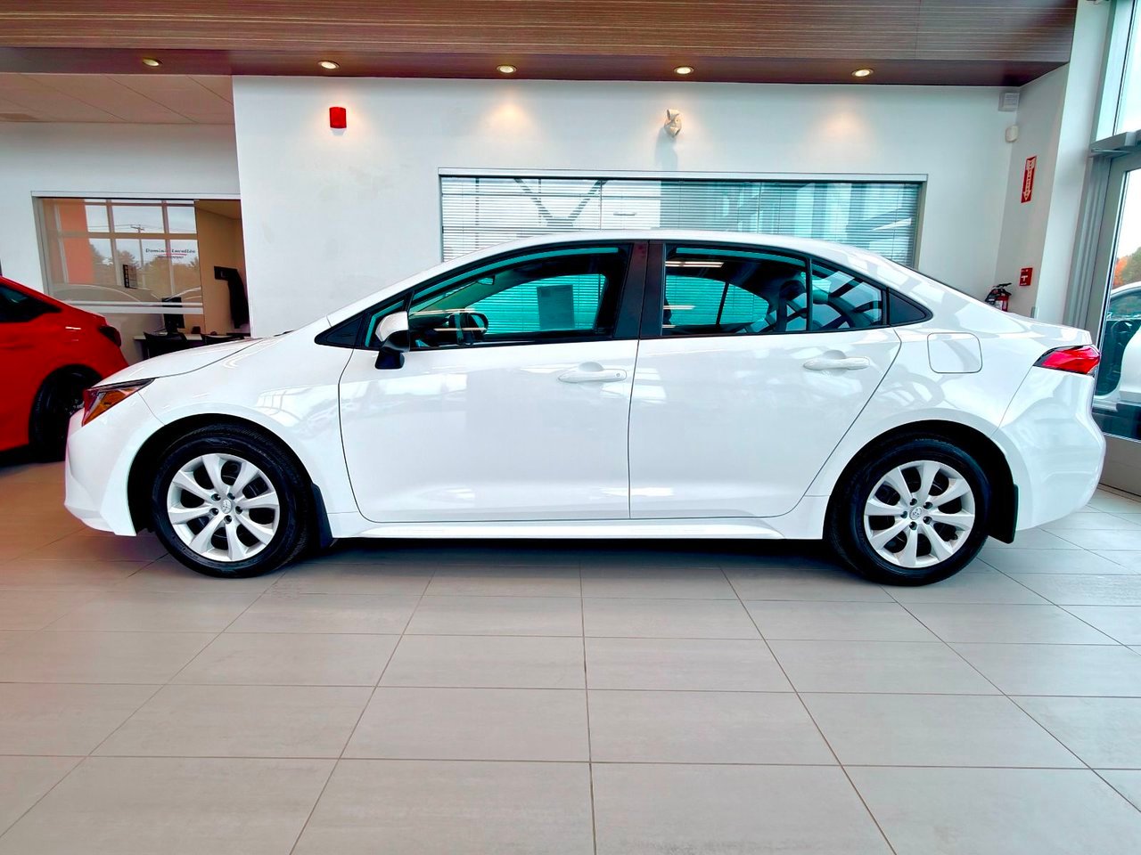 Toyota Corolla 2022 Blanc Notre-Dame-des-Prairies - photo #7