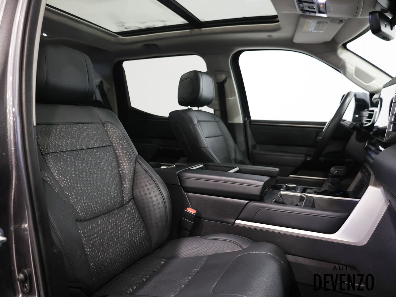 2024 Toyota Tundra Grey Saint-Eustache - photo #7
